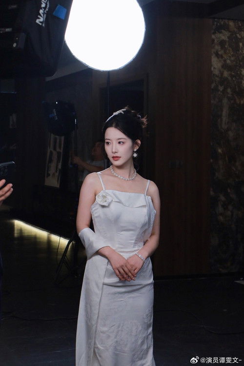 Tan Wenwen as Bai Xi