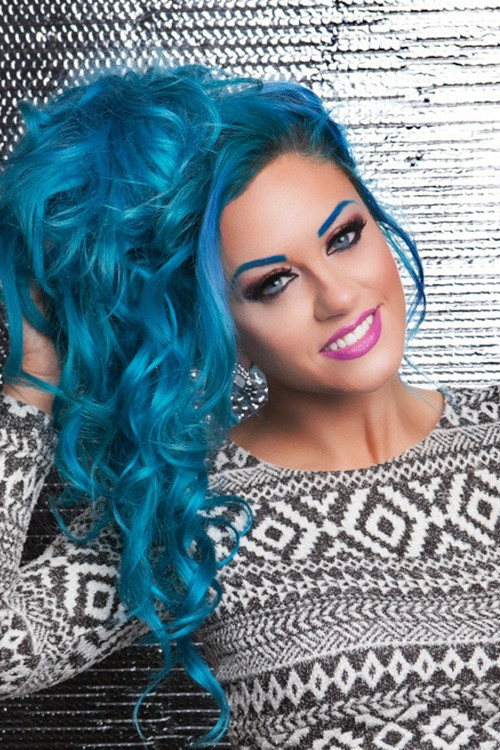 Cali Miles as Kelly Stylez