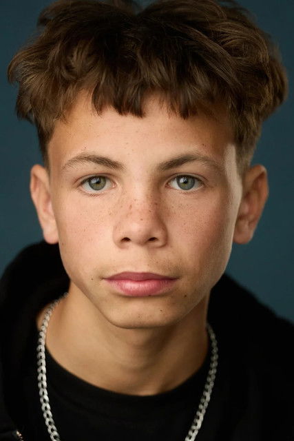 Blake Williams as Kyle