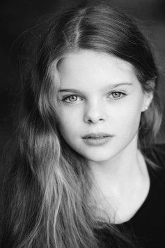 Tessa Morris as Rat Girl