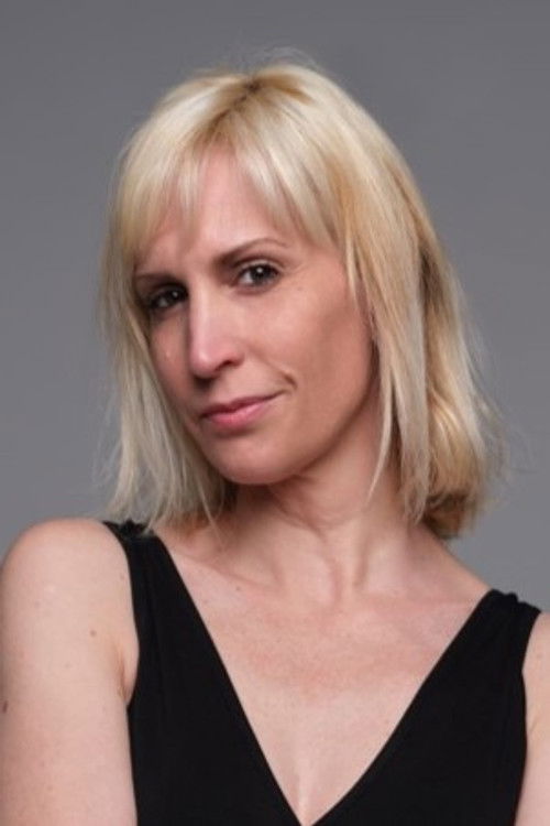 Virginia Rodríguez as Cris Superstar