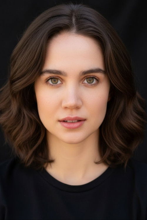 Merih Öztürk as Leyla Biçer