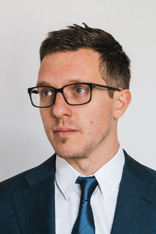 Alessandro Repetti as Business man