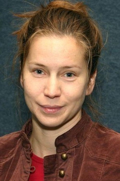 Gyöngyvér Bognár as Madam