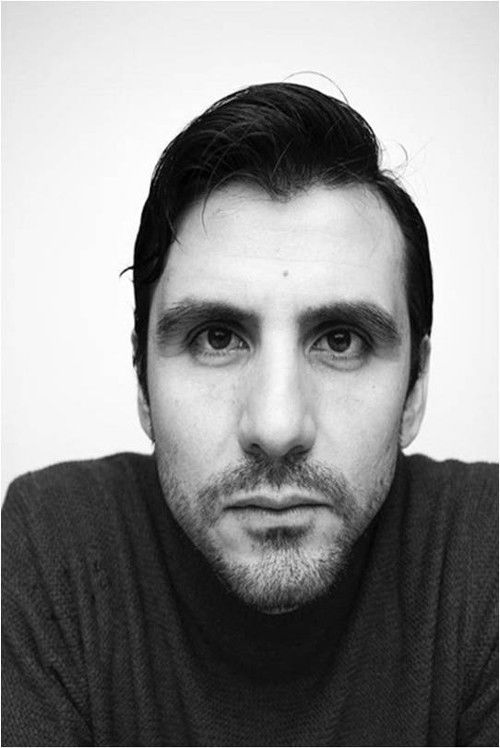 Luis Echeverría as Hombre