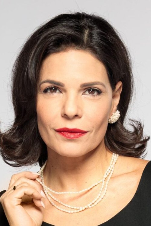 Marina Aslanoglou as Μαρία