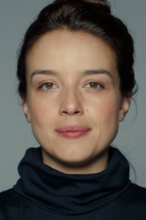 Juliana Pinah as Maria