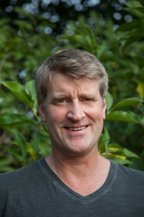 Pete Nelson as Himself - Host
