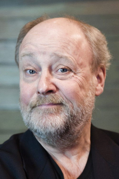 Per Eggers as Gunnar's father