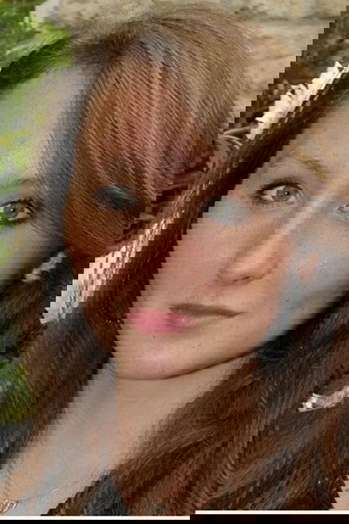 Solène Biasch as Lola Vrinks, 11 years old