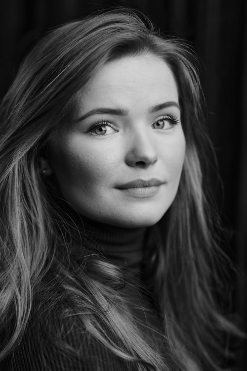 Alicia Eriksson as Alicia