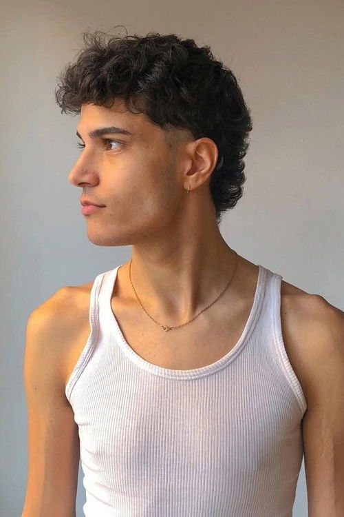 Lisandro Fioni as Santiago