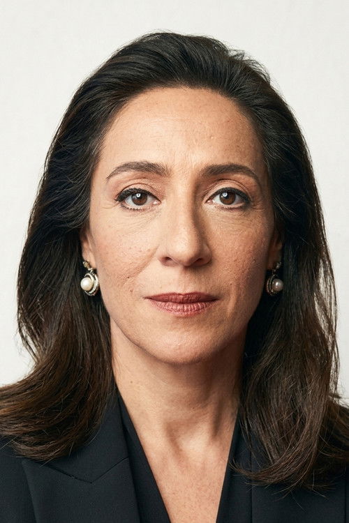 Binnur Kaya as Ayşe