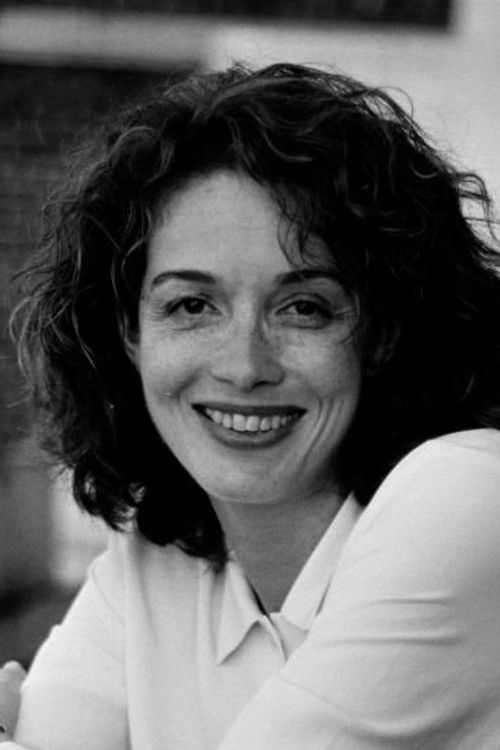 Melanie Mayron as Mindy