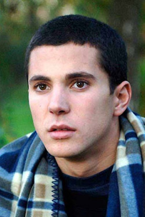 Isaïe Sultan as Thomas