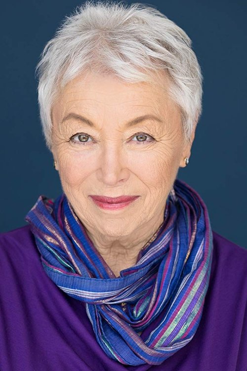 Elaine Partnow as Aunt Tippy