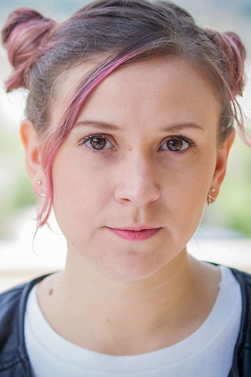 Lexi Eiserman as Vanessa