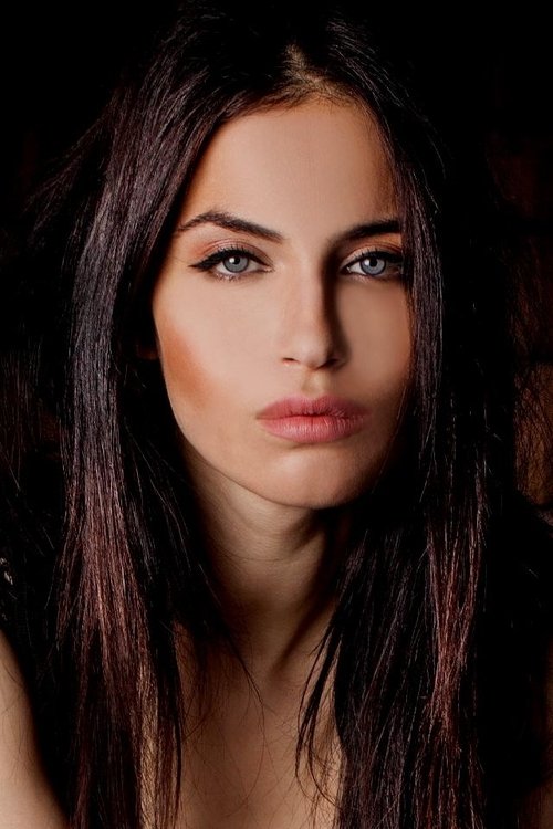 Jordana Lajoie as Toni Conrad