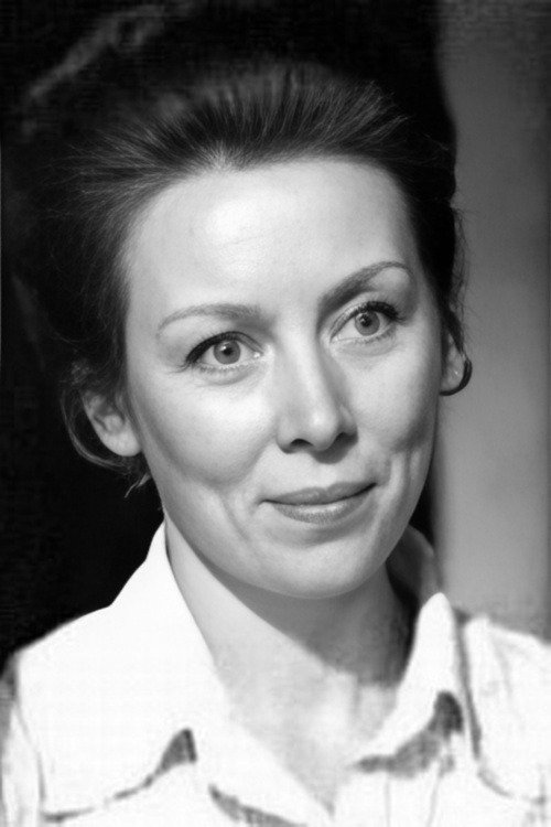 Larisa Blinova as Lusya