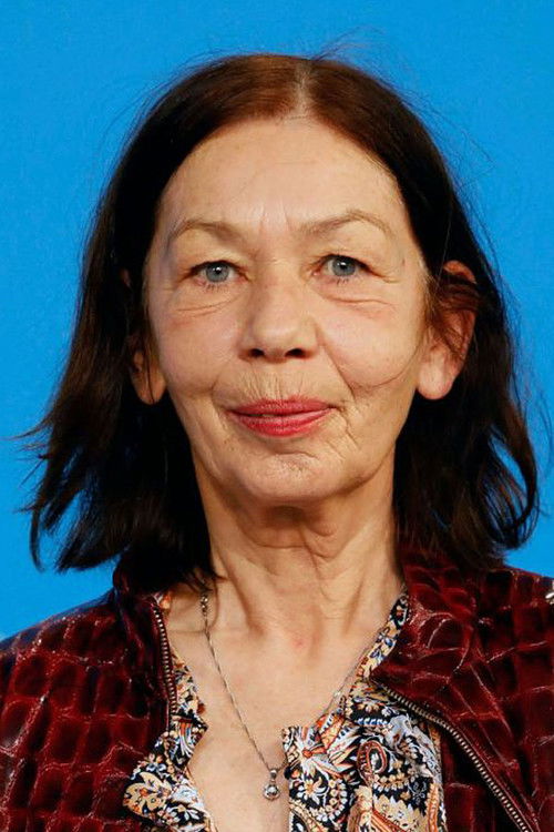 Susanne Bredehöft as Ursula