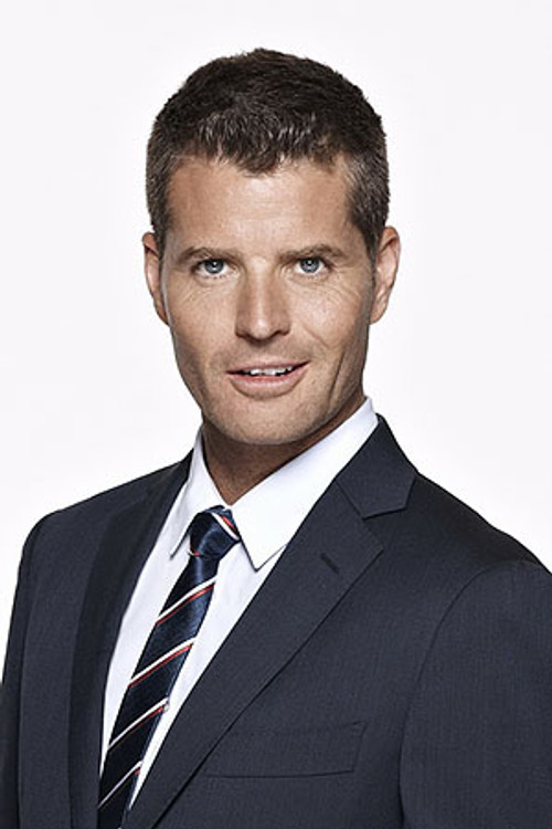 Pete Evans as Self