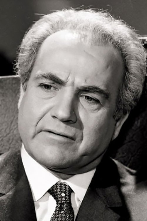 Lykourgos Kallergis as Andreas Markatos