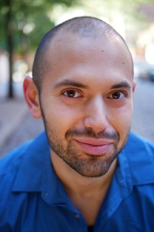 Michael Loayza as Davi