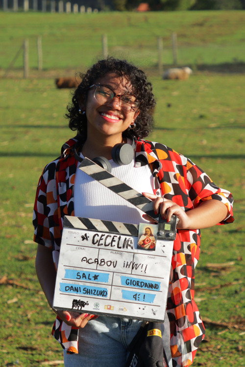 Sal Galarça as Coroinha