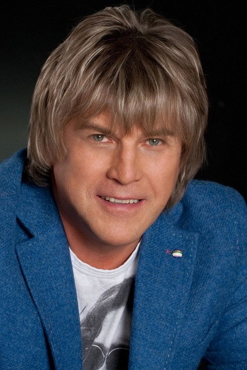 Aleksey Glyzin as Self - Певец