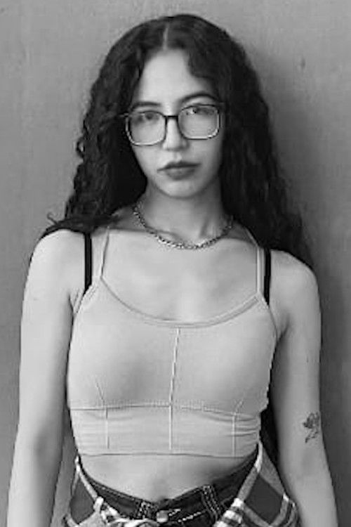 Maeve Charvayrha as Alexa