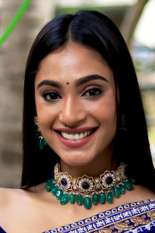 Anukreethy Vas as Annapoorani