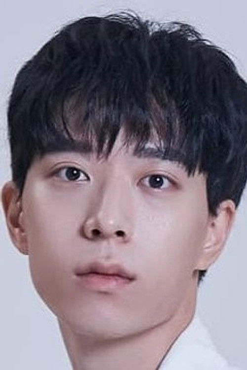 Kim Myung Kyu as Sung Woo