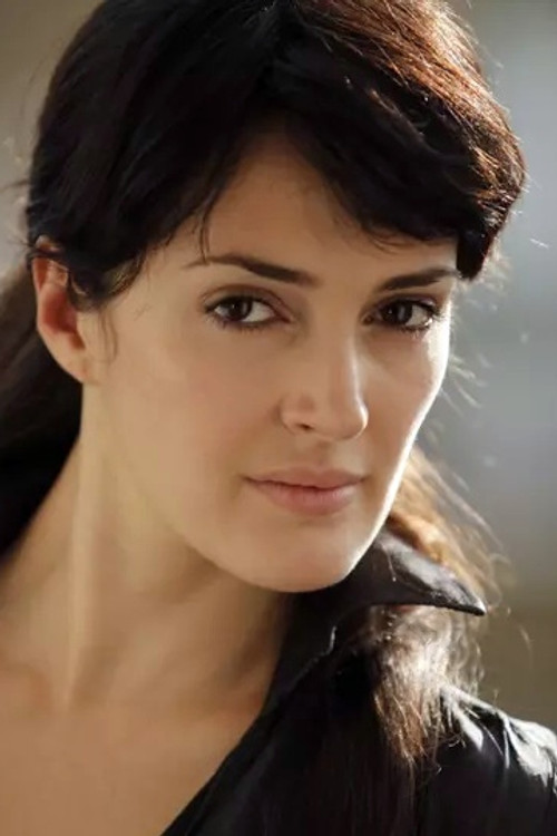 Sonia Zonenberg as La mère