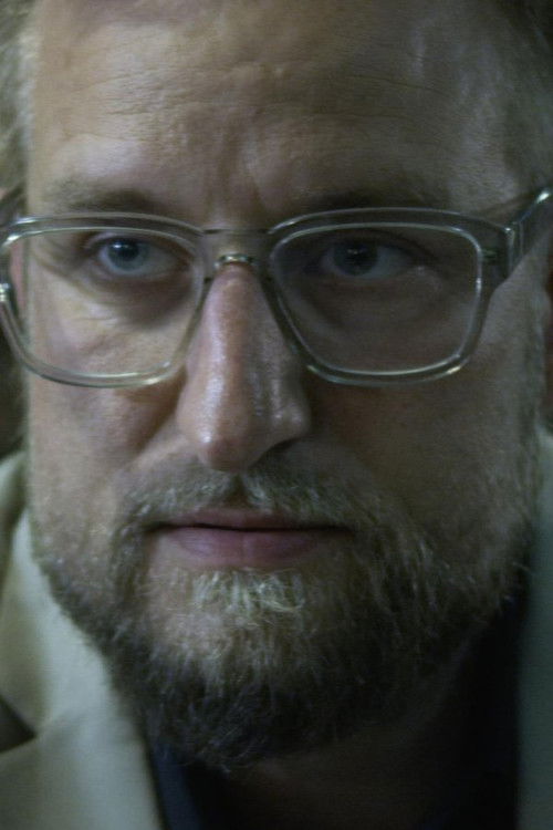 Tore Dokkedahl as Tommy