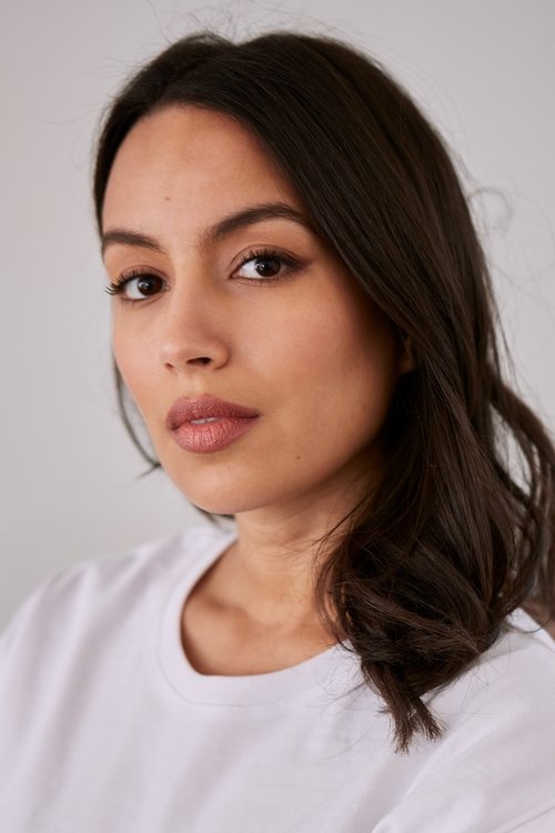 Sophia Yamna as The receptionist