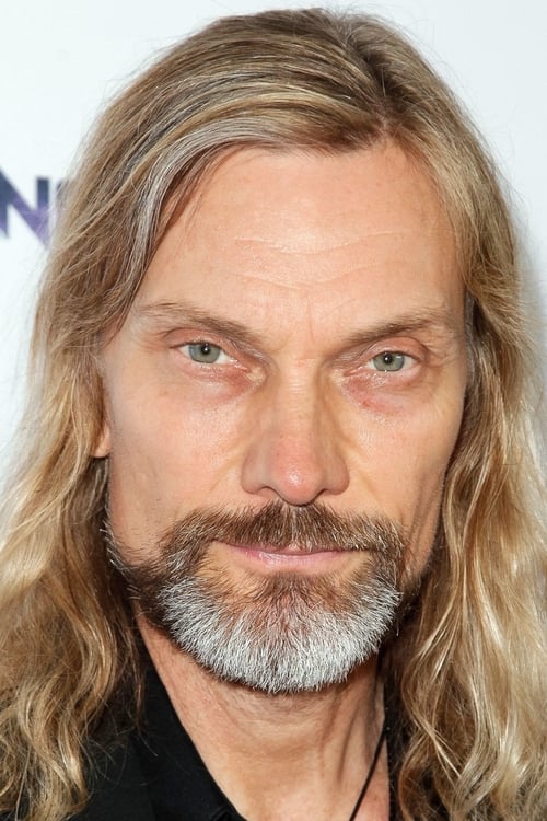 Yan Birch as Scot Dyer