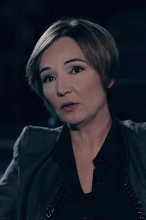 Luiza Xhuvani as Vefi