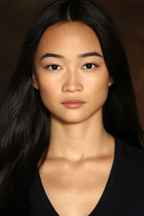 Callina Liang as Chloe