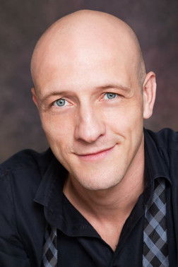 Tangi Colombel as Tommy