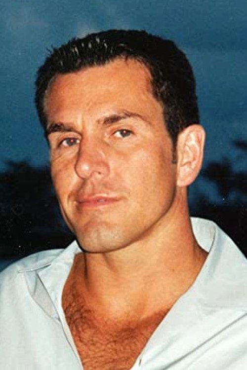 T.T. Boy as Propriétaire 1