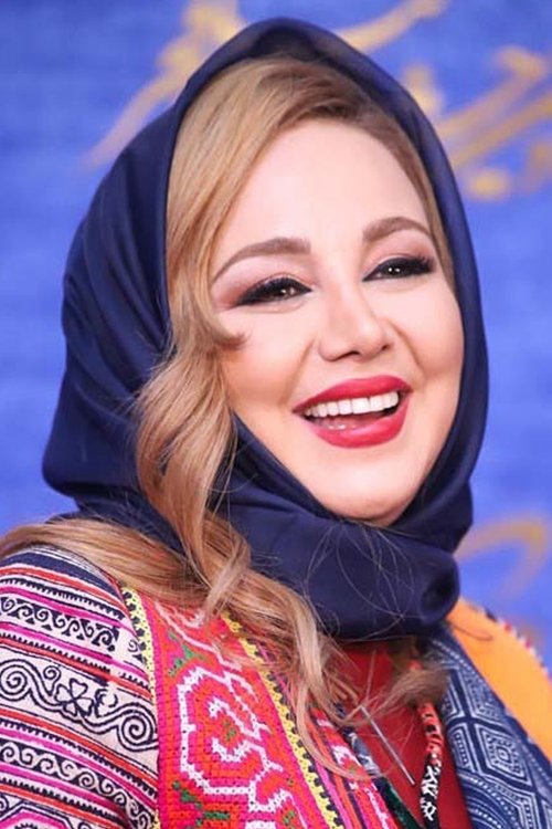 Behnoush Bakhtiari as Akbar Dabagh's Wife