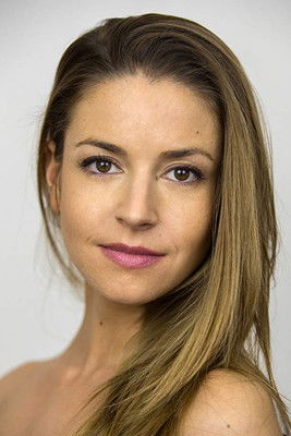 Candela Gómez as Paloma