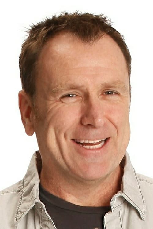 Colin Quinn as Gordon Townsend
