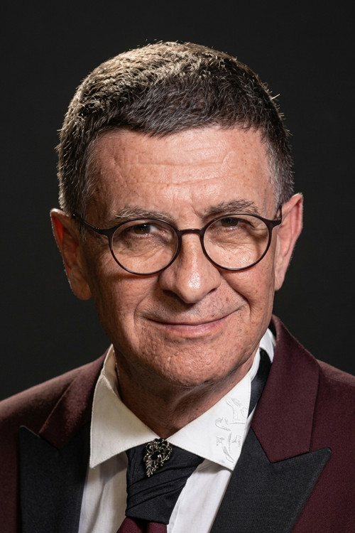 Cengiz Küçükayvaz as Enişte