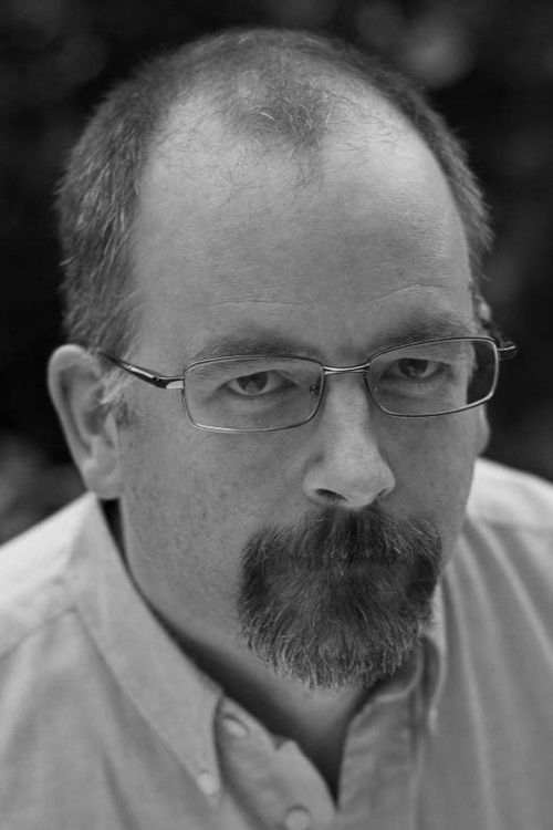 Martin W. Payne as Beach Streaker