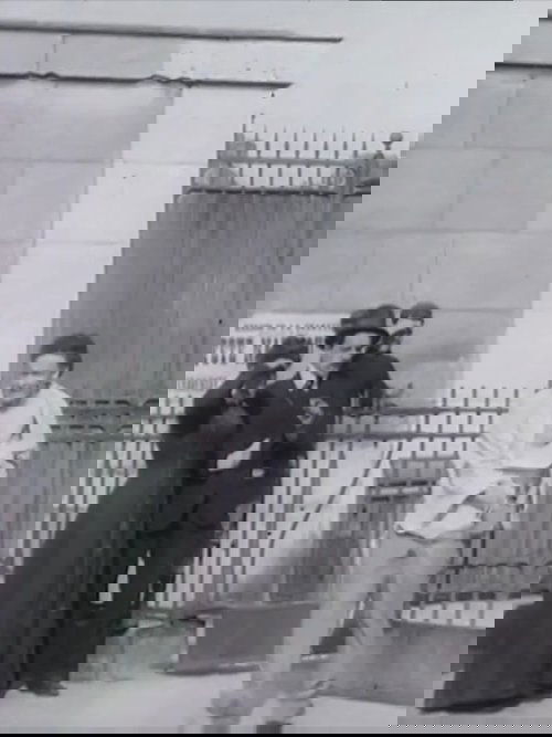 Les exploits d'Houdini à Paris; ou, Les merveilleux expoits d'Houdini