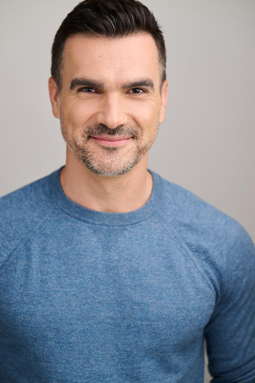 Dan Domingues as Mr. Hanning