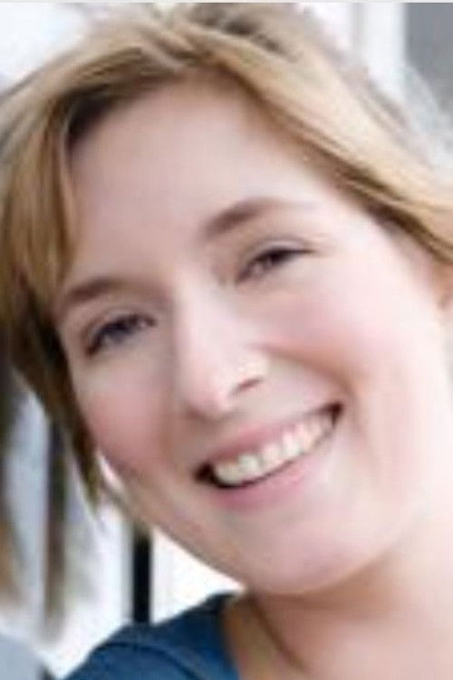 Joanna Maria Praml as Christine