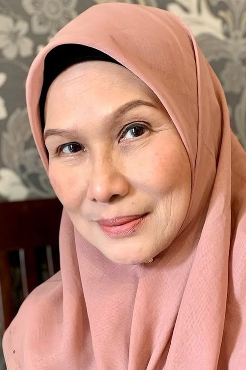 Rosnah Johari as Mak Senah