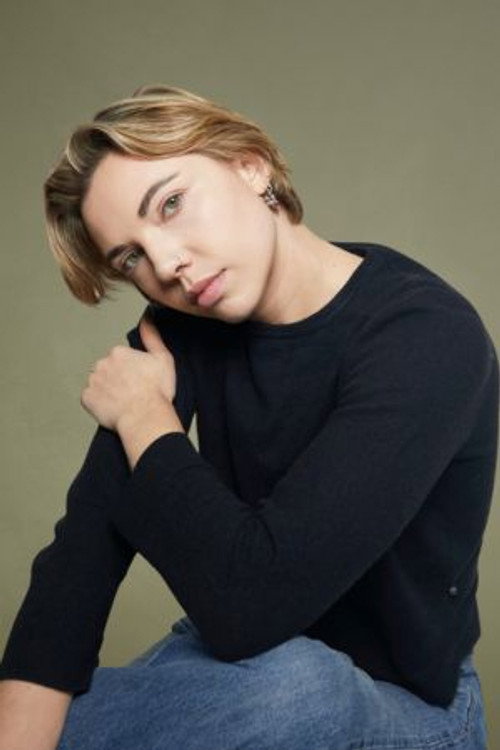 Tatum Swithenbank as Alexis